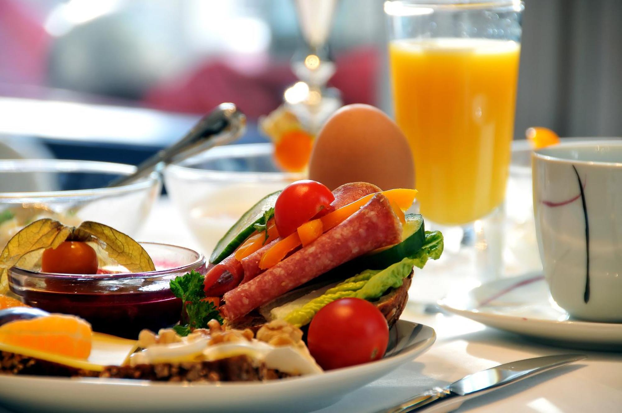 Pension Altstadt Moench In Top Lage Preis Inclusive 5 Prozent Bettensteuer Und Fruehstueck Stralsund Exterior photo